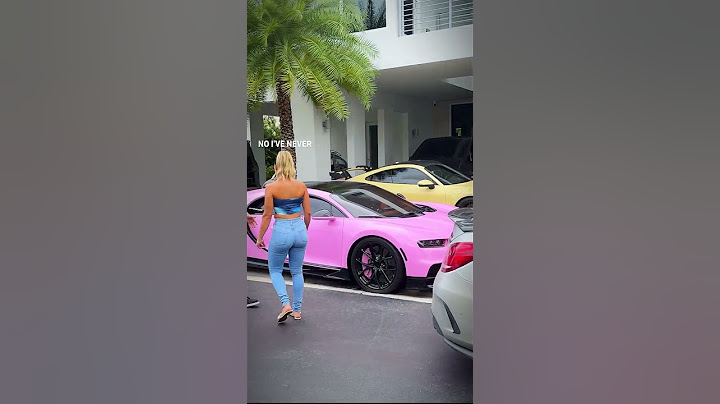 Girl Reacts to My Pink 3.4 M Bugatti Chiron | Trader's Supercars
