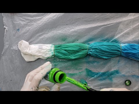 Video: 3 formas sencillas de teñir la seda