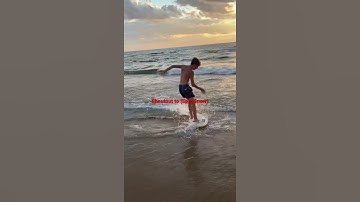Skim boarding on Lake Michigan 🌊🏄🏼‍♂️