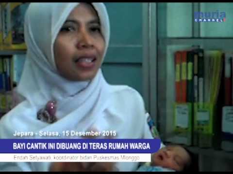 Video Teganya Bayi Cantik Ini Dibuang di Teras Rumah Video Teganya Bayi Cantik Ini Dibuang di Teras Rumah