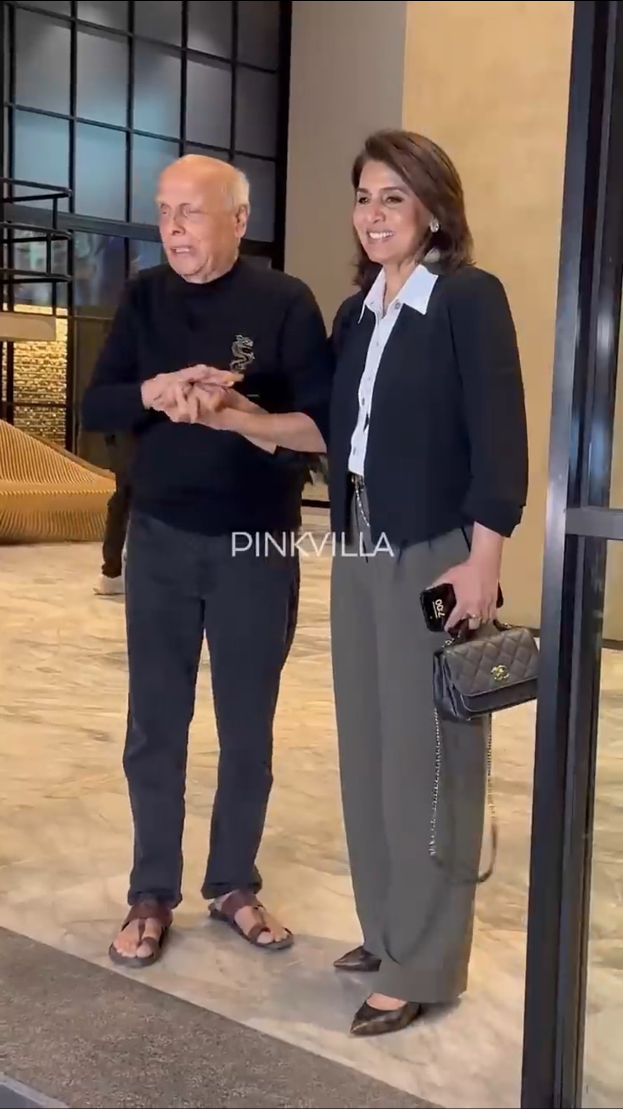 Neetu Kapoor’s SWEETEST REACTION on meeting SAMDHI Mahesh Bhatt? | #shorts #bollywood