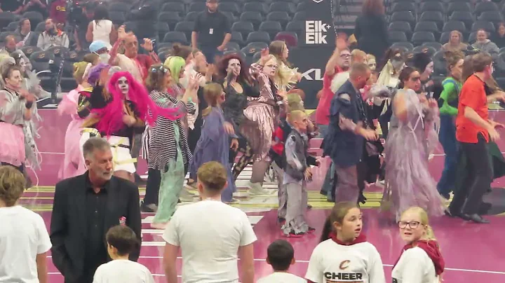 Wadsworth Thriller performs at the Cleveland Cavaliers game on Halloween Night 2025