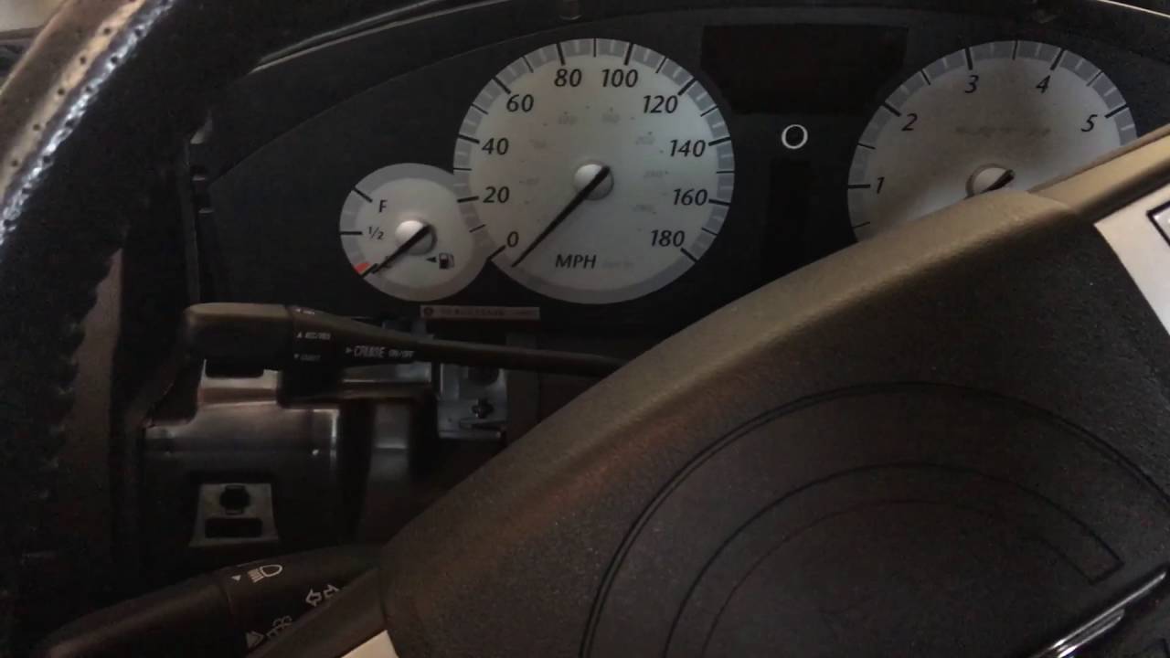 chrysler 300c fuel gauge fix youtube fuse panel 2005 chrysler 300 fuse box diagram gas gauge not working ? some test to