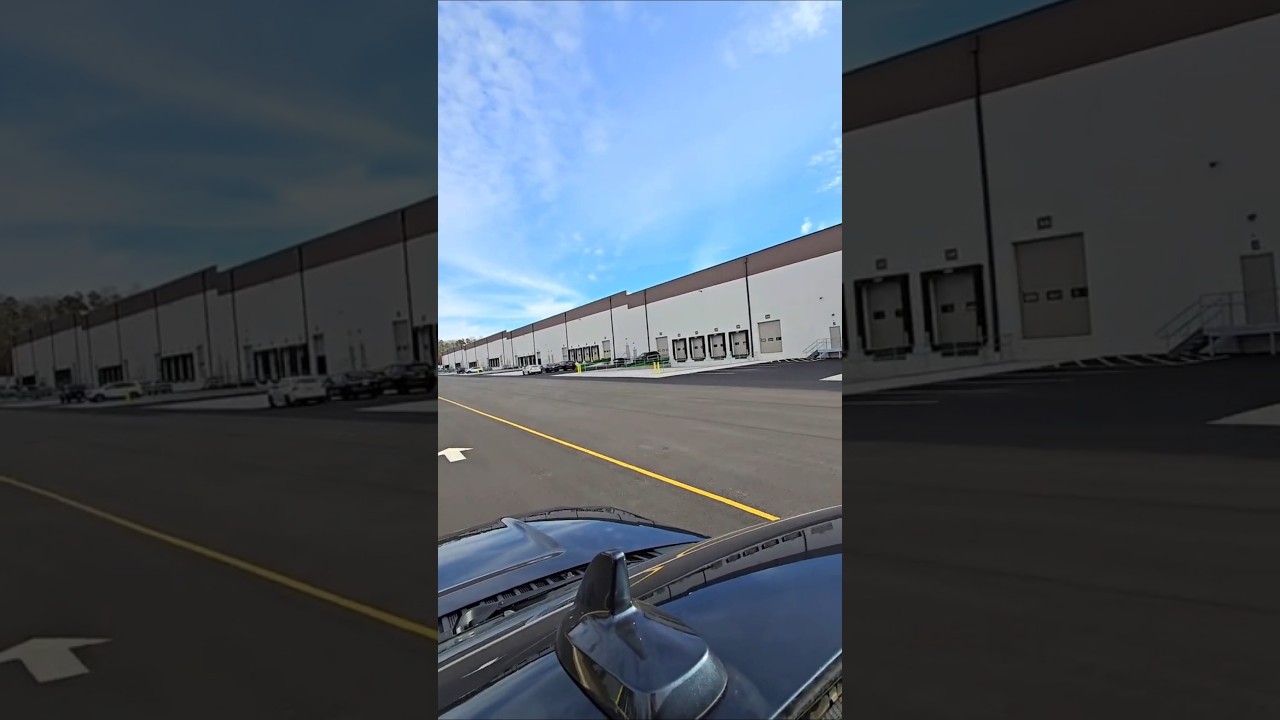 Brand new warehouse combined with two offices in Toms River — high ceilings and loading docks.