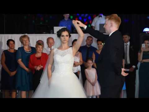 Hochzeitstanz von Julia & Markus Fast in Schweinfurt Hochzeitstanz von Julia & Markus Fast in Schweinfurt