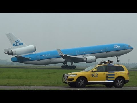 MD11 KLM PH-KCE takeoff @ AMS Schiphol from the polderbaan.