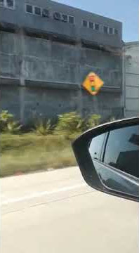 Story wa naik mobil Avanza di pagi hari yang cerah