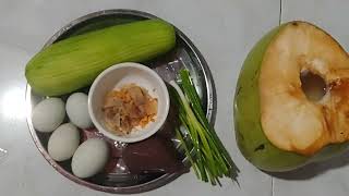 ស្ងោរត្រឡាចពងទាកូនជាមួយទឹកដូង - Water gourd soup with coconut water and baby duck eggs. cooking