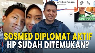 Download Lagu Istri Diplomat Muda Kaget Akun Sosmed Arya Daru Mendadak Aktif, HP Sudah Ditemukan? MP3 Download Lagu Istri Diplomat Muda Kaget Akun Sosmed Arya Daru Mendadak Aktif, HP Sudah Ditemukan? MP3