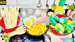 Cooking Stir Fried Spaghetti and Salad with Kitchen toys | Nhat Ky TiTi #172