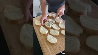 Celebrity Garlic Bread in the Air Fryer 🔥🔥 Wealth