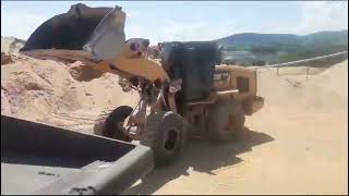 Carregamento de areia novo porto anhaguera .