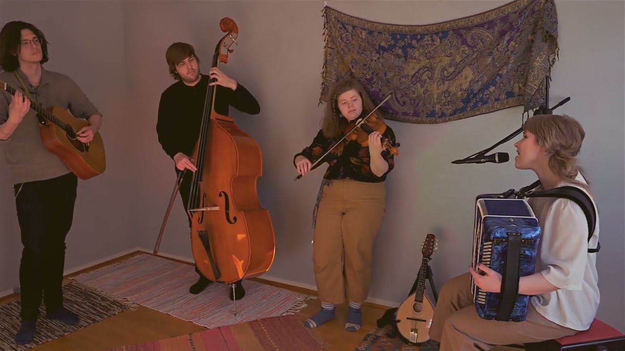 Susanna Leppänen & Vallitseva tilanne: Linnun lentoneuot (live)