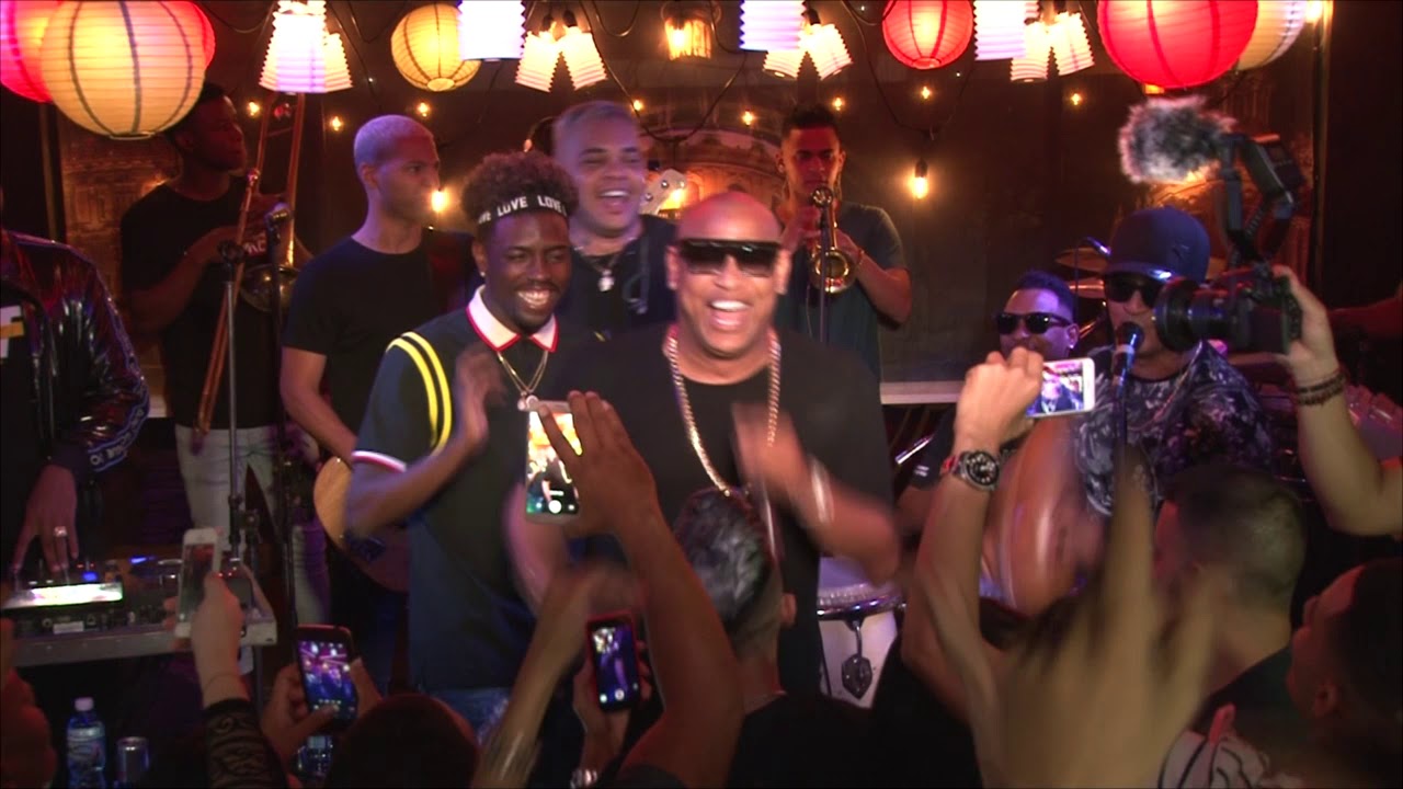 EL TAIGER FT ALEXANDER & WILDEY - DESCARGANDO EN VIVO LIVE IN MIO&TUYO