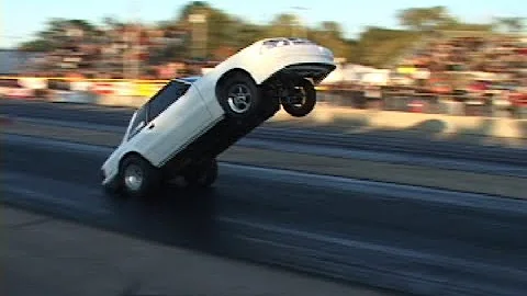 WILD Longest Wheelie Competition - Byron Dragway 2...