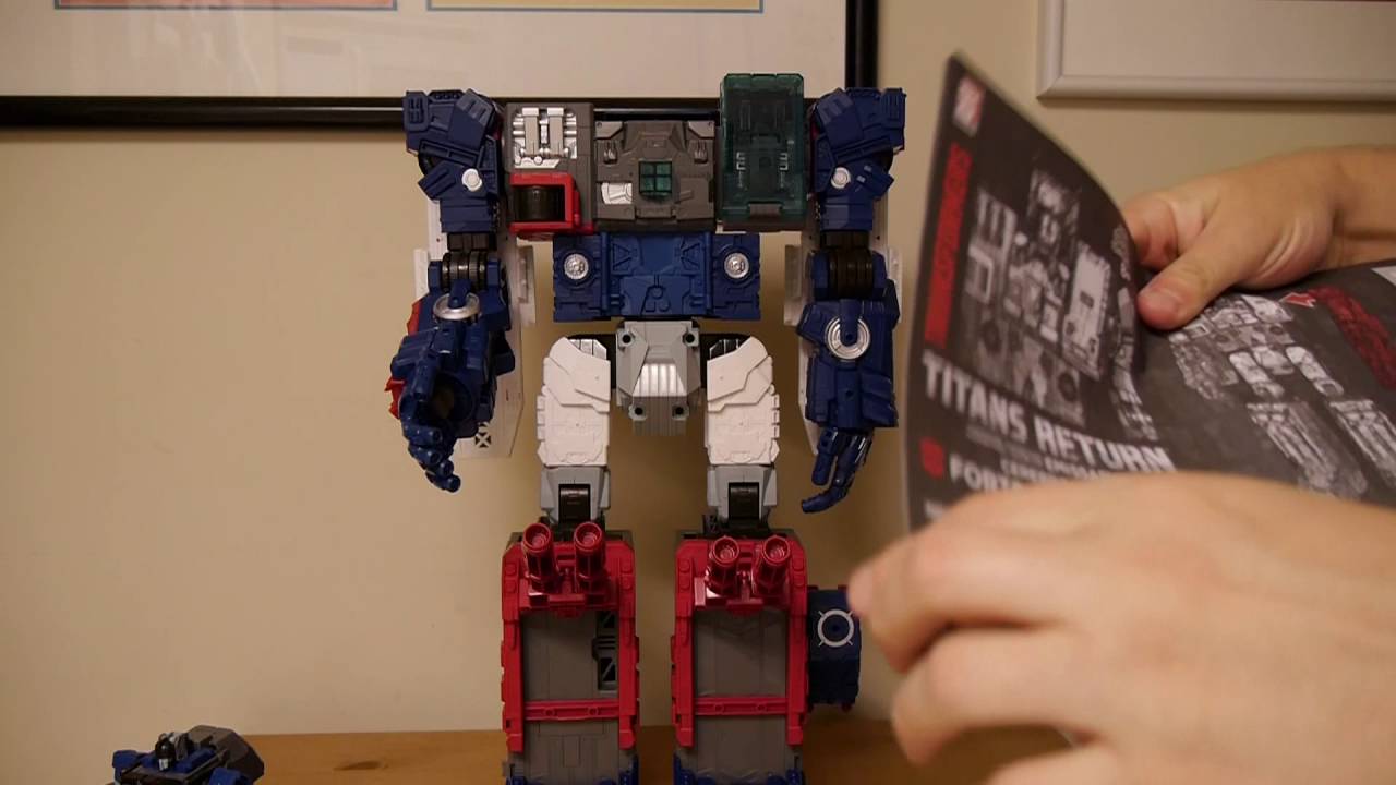 Unboxing and Review: Transformers Generations Titans Return