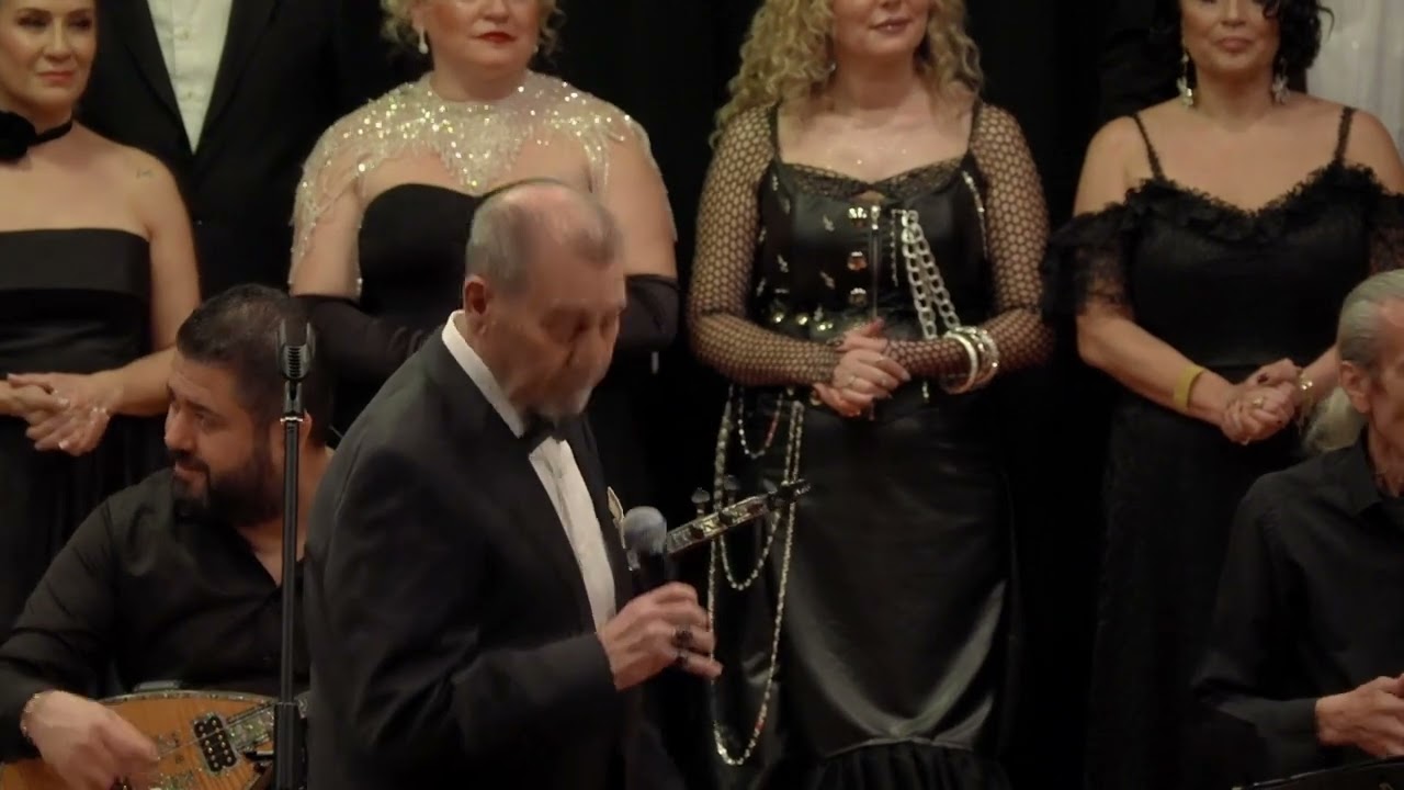 MUSTAFA AKAR - ''HER MEVSİM İÇİMDEN ''