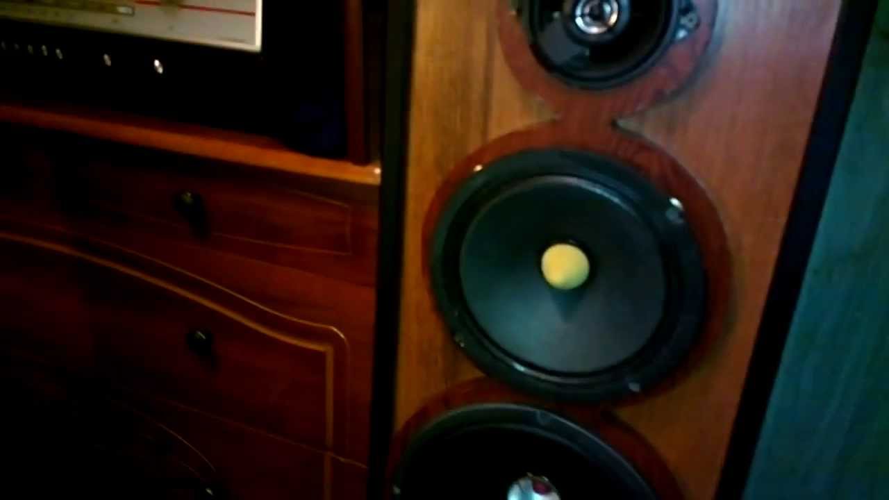 Играет усилитель на радиолампах 6п6с + 6н7с триодный режим - YouTube