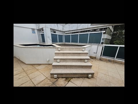 Vídeo do imóvel — Cobertura duplex à venda no Baixo Leblon, com 176m², 3 quartos, reformada com alto padrão