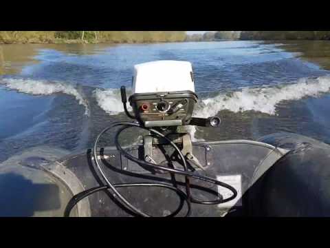 ESSAI MOTEUR BATEAU JW23A 3CV JOHNSON 1968