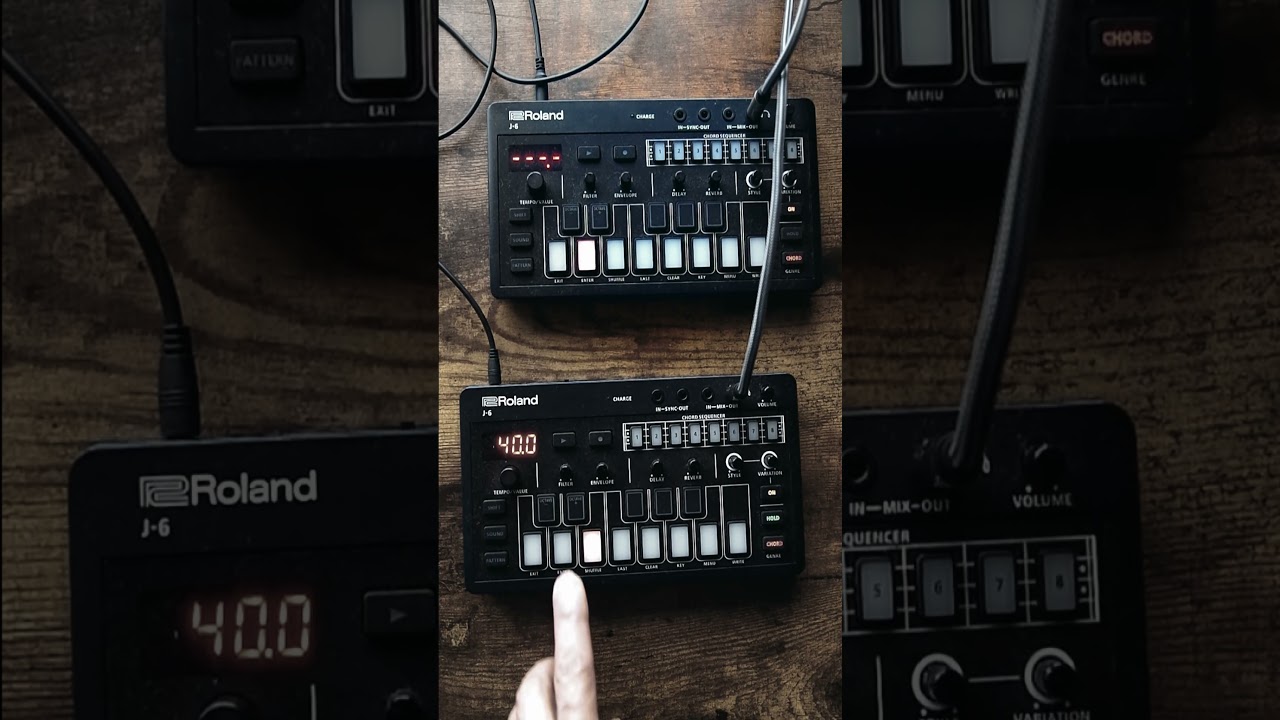 Roland J-6 & J-6 - YouTube