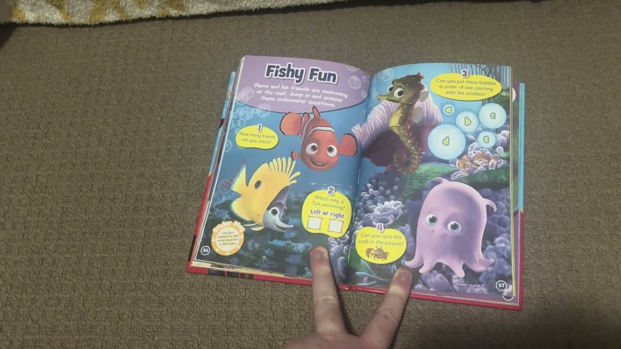 Disney Holiday Annual 2010