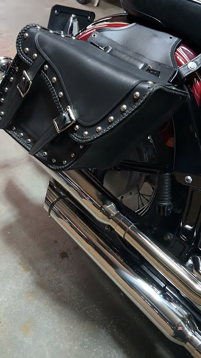 Delkevic 21” Round Full Exhaust for Yamaha V-Star 650 ‘97-‘05 (COM37BD) | Sound Check