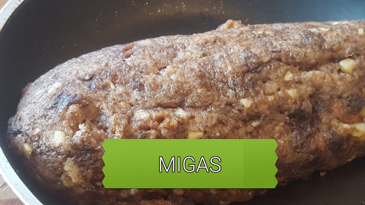 Migas á alentejana.