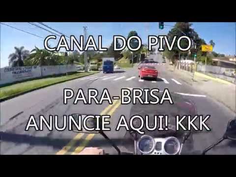 Vídeo: Como você faz um furo no para-brisa de uma motocicleta?