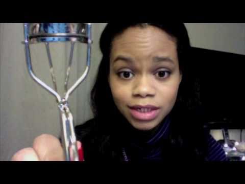 Video Koji Eyelash Curler 70 Vs 71