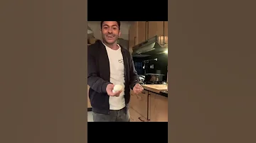 Tameem Youness Ta2sher Al Baid تميم يونس تقشير البيض 
