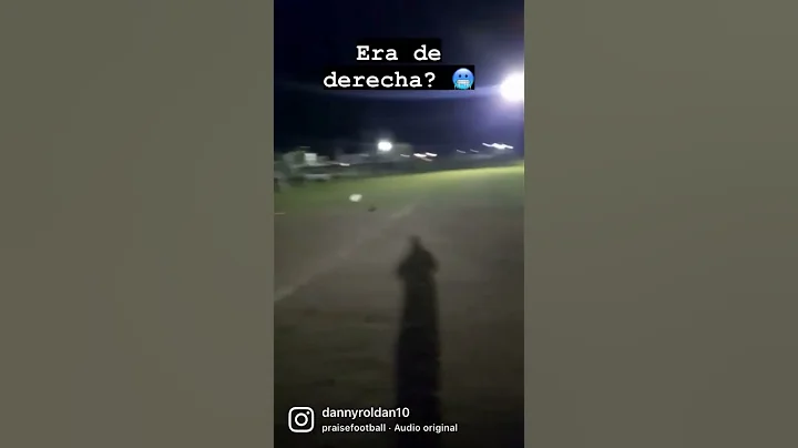 Danny Roldn with a crazy penalty shot