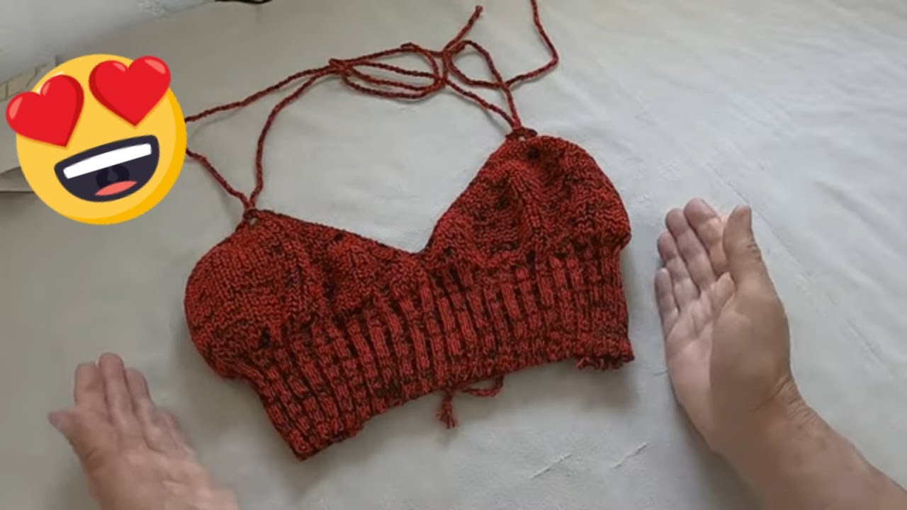 bustier em malha inglesa feito em máquina de tricô