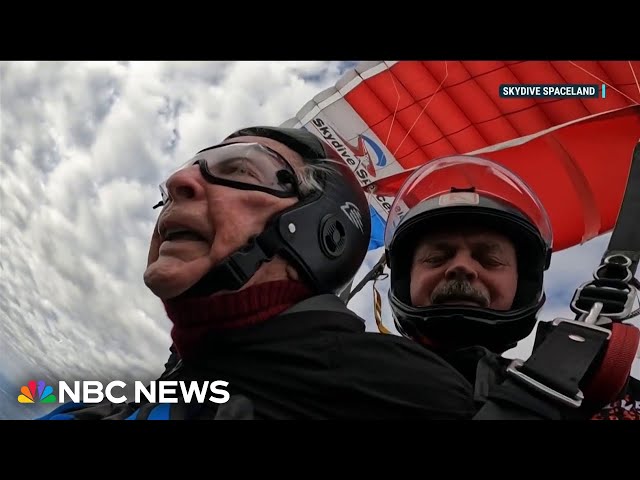 106-year-old Texas man takes back oldest skydiver record