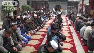 礼拝中も・・・イスラム教徒への監視強化　天安門突入で(13/11/01)