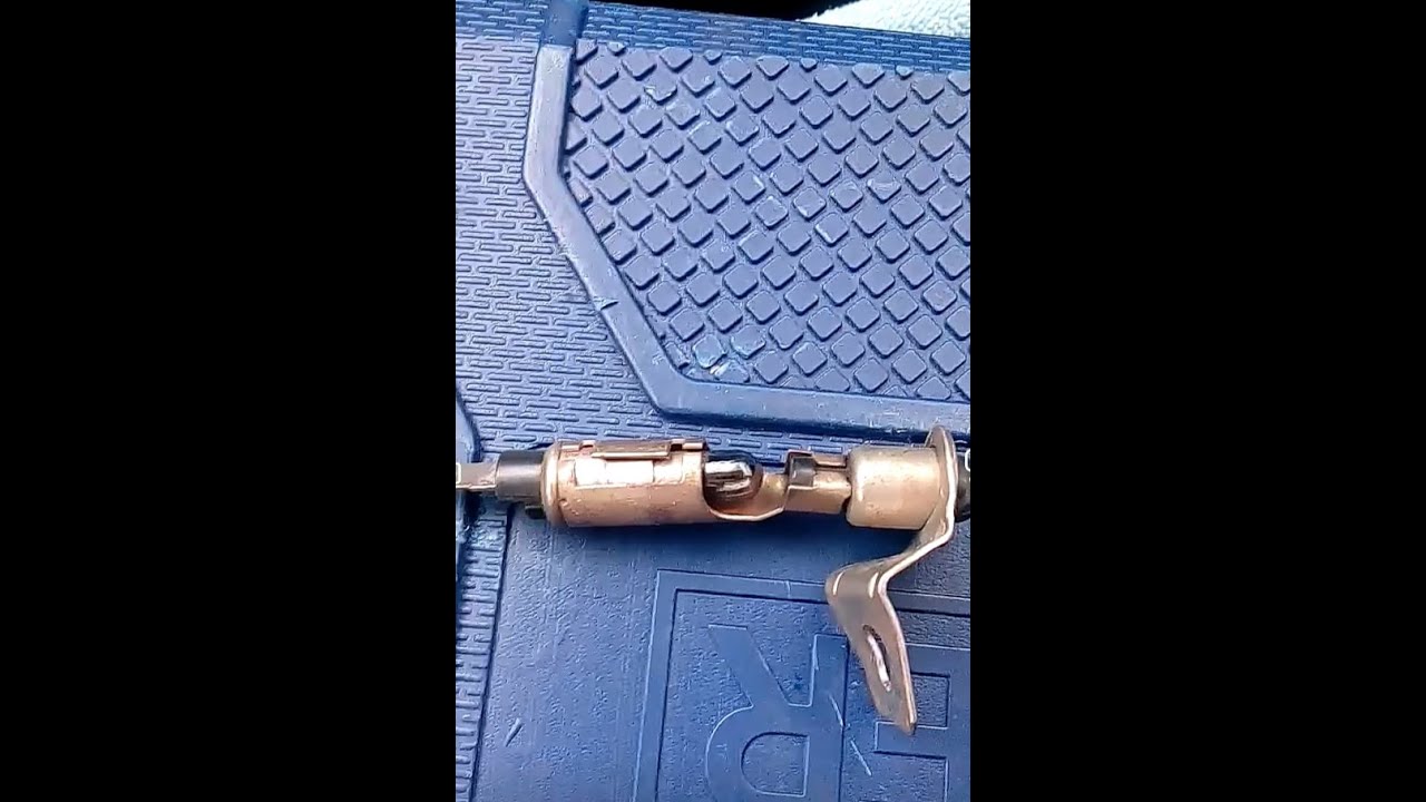 Как поменять лампочку бардачка на ваз 2107 - YouTube