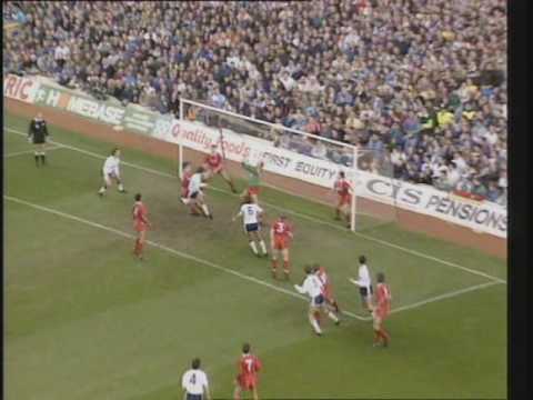 Gary Lineker scores twice for Tottenham vs Notting...