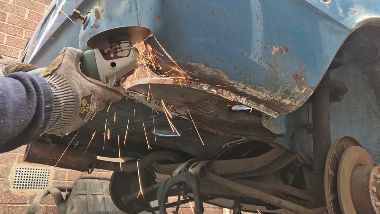 Metal shaping panels for my lancia with basic tools