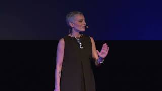 Una vita di corsa, nuovi POV per vivere più consapevoli e felici | Daniela Bricola | TEDxLegnano screenshot 1