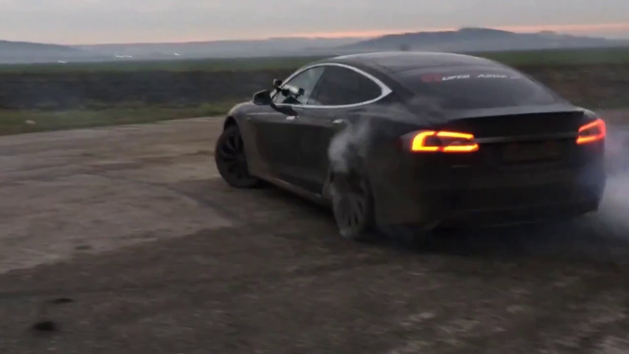 Top 5 amazing drifting of Tesla Model S Amazing Videos YouTube