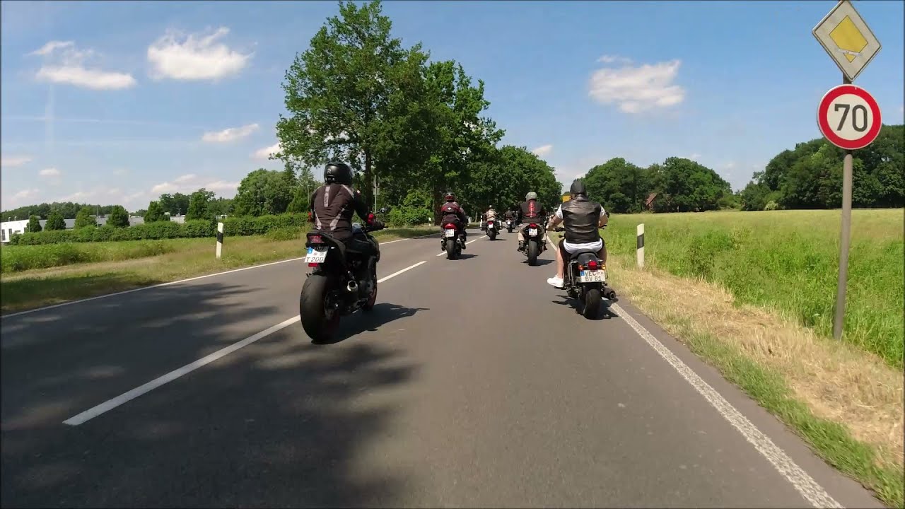 Motorrad-Demo in Vechta 2021. Gegen Verkehrsverbote an Sonn- und Feiertagen !