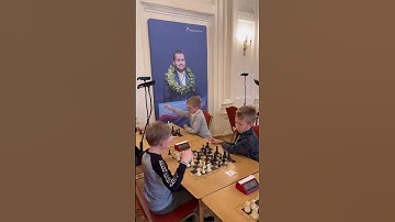 Play tournament with idChess ♟️