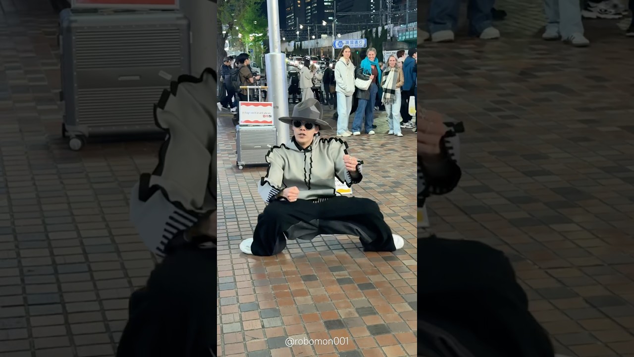 【激レアダンスパフォーマー!世界中に出没する】ロボモン