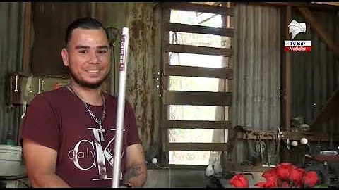 Edwin Jimnez el joven que se gana la vida con su i...
