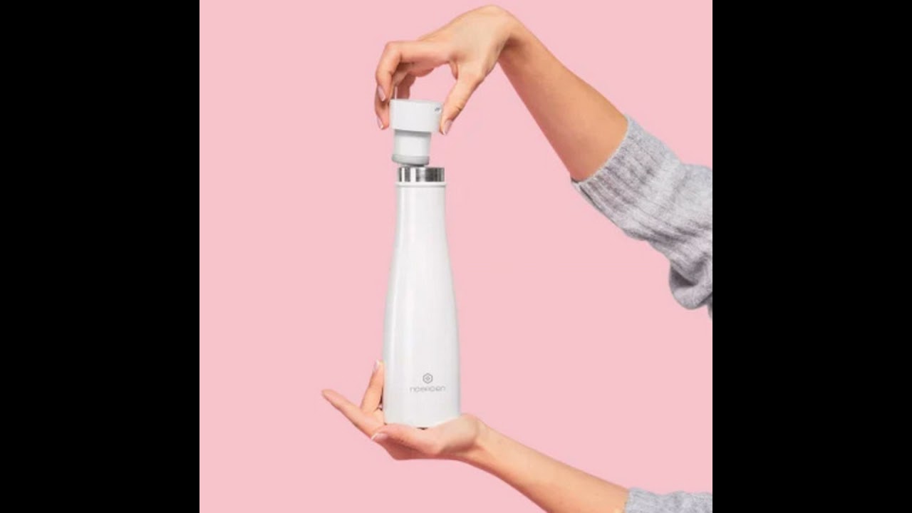 Noerden LIZ smart, purifying water bottle: Founder Christophe