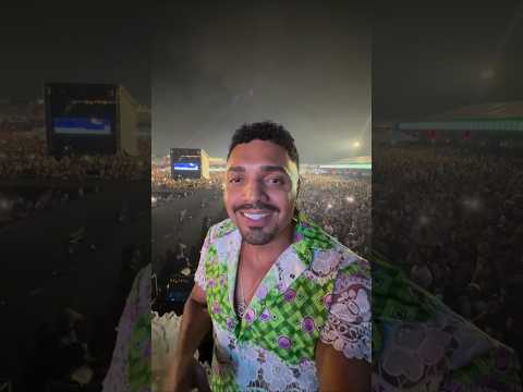 Tirullipa feliz com a entrada do Wesley Safadão no show em Serrinha, Bahia
