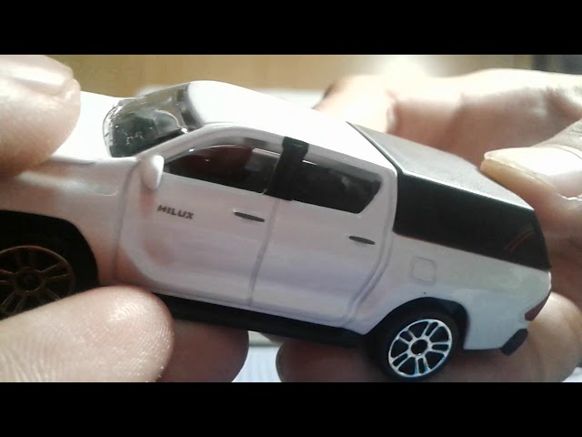 Majorette Toyota Hilux Revo (Pickup Series 3 - white) - YouTube