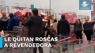 Clientes de Costco le quitan Roscas de Reyes a revendedora