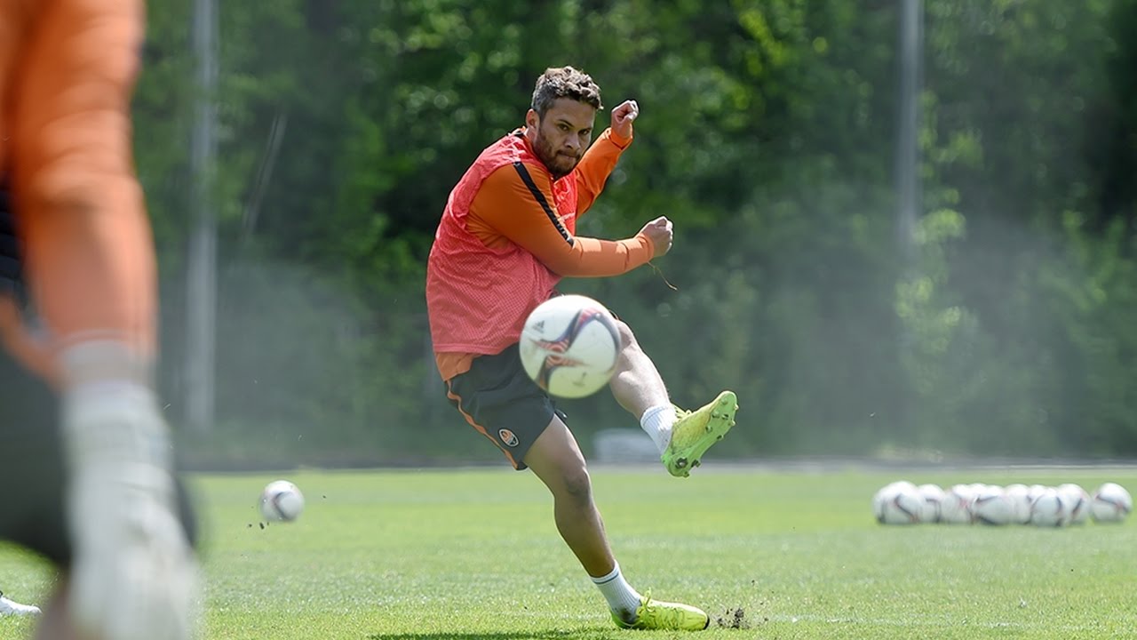 україна має талант Shakhtar continue preparing for the match against Chornomorets