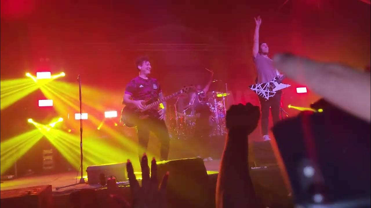 Pierce The Veil Bulls in The Bronx (Live) CDMX YouTube